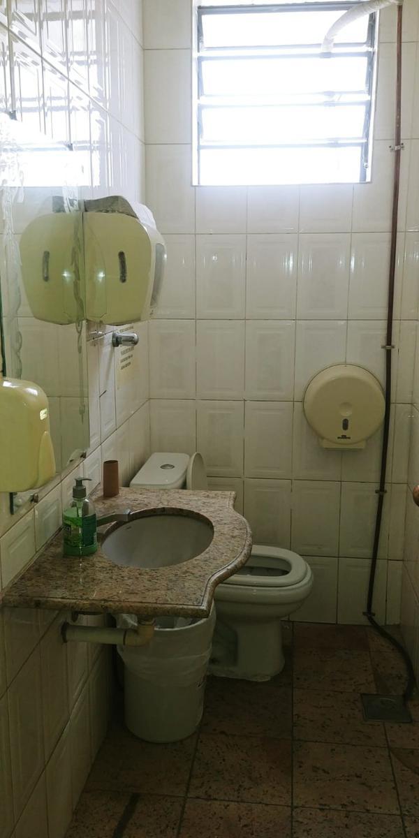Casa Comercial, Funcionários, 0 Quarto, 10 Vagas