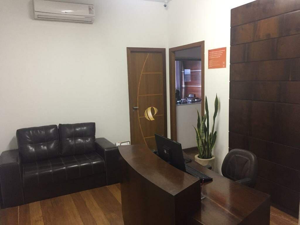 Sala, Centro, 0 Quarto, 0 Vaga, 1 Suíte