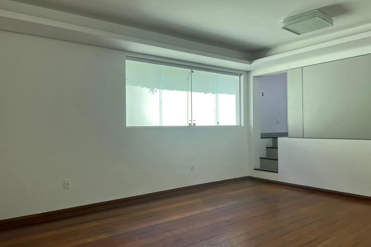 Casa, Santa Lúcia, 7 Quartos, 8 Vagas, 3 Suítes