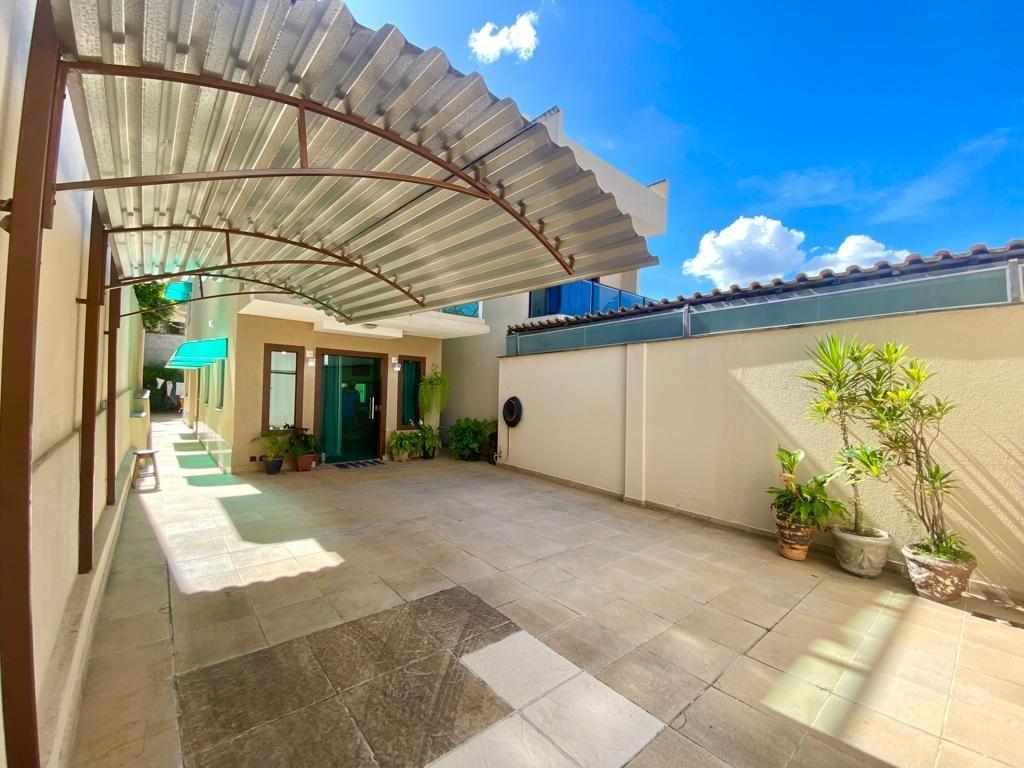 Casa, Arvoredo, 3 Quartos, 4 Vagas, 1 Suíte