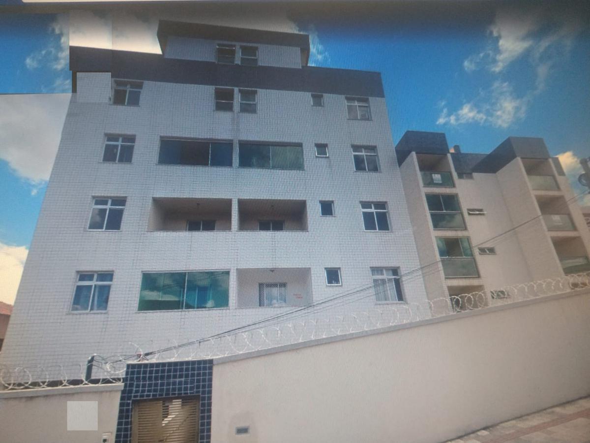 Cobertura, João Pinheiro, 2 Quartos, 2 Vagas, 1 Suíte