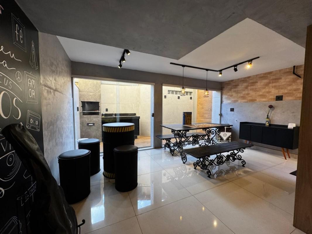 Casa, Paquetá, 3 Quartos, 2 Vagas, 1 Suíte