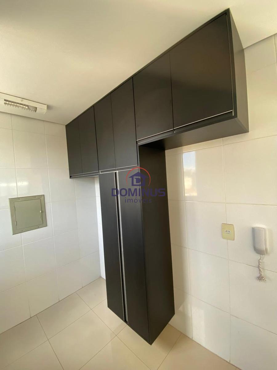 Apartamento, Sagrada Família, 2 Quartos, 2 Vagas, 1 Suíte