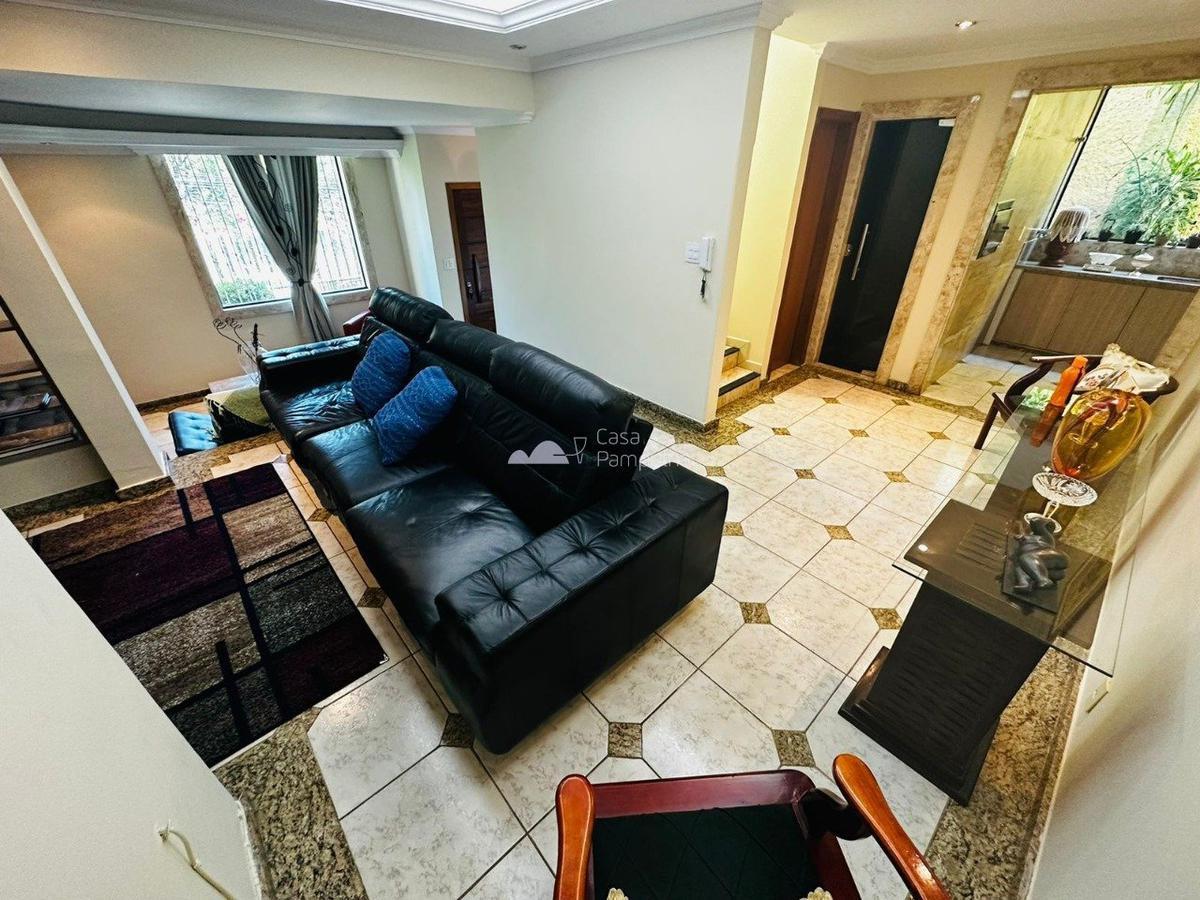 Casa, Santa Branca, 3 Quartos, 4 Vagas, 1 Suíte