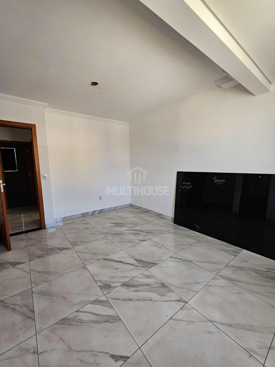 Casa, Santa Mônica, 3 Quartos, 2 Vagas, 1 Suíte