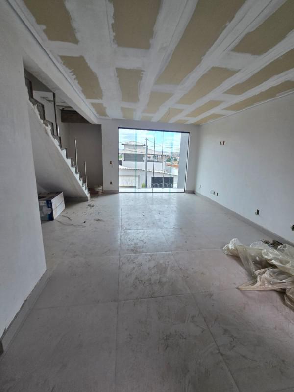 Casa, Cândida Ferreira, 3 Quartos, 4 Vagas, 1 Suíte