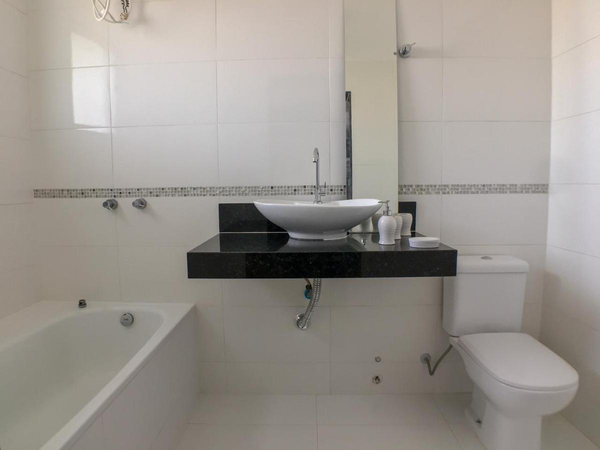 Casa, Jardim Riacho das Pedras, 3 Quartos, 2 Vagas, 1 Suíte