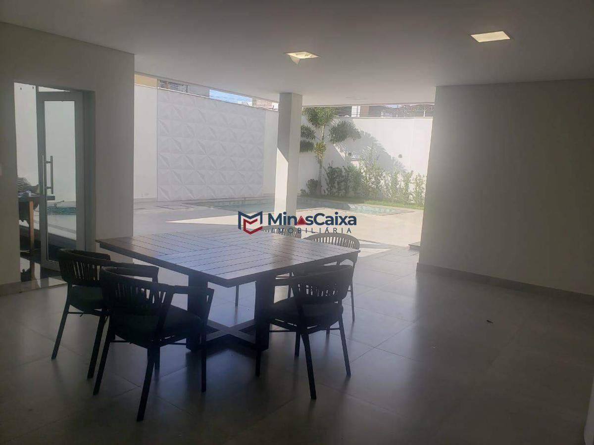 Casa, Cidade Nobre, 6 Quartos, 2 Vagas, 6 Suítes