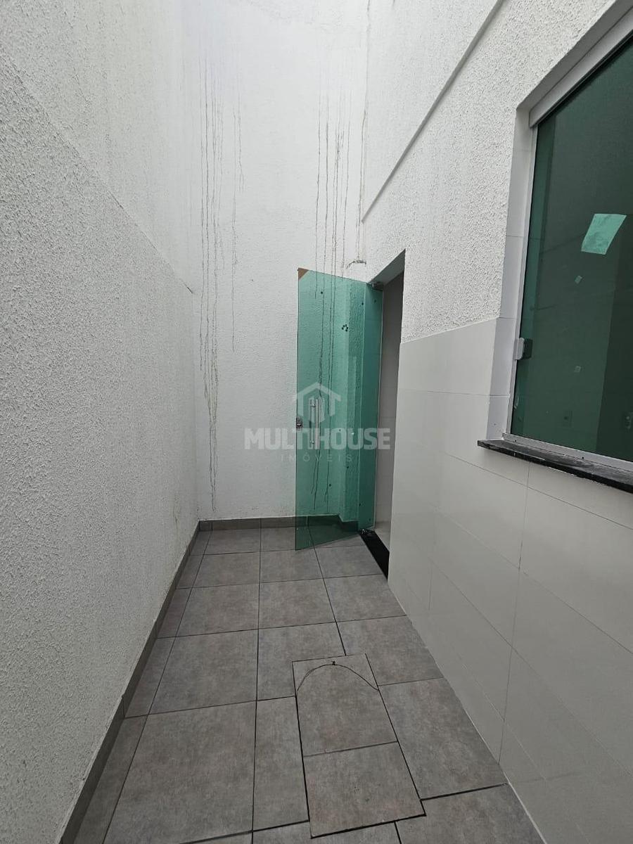 Casa, Jardim Leblon, 2 Quartos, 1 Vaga, 1 Suíte