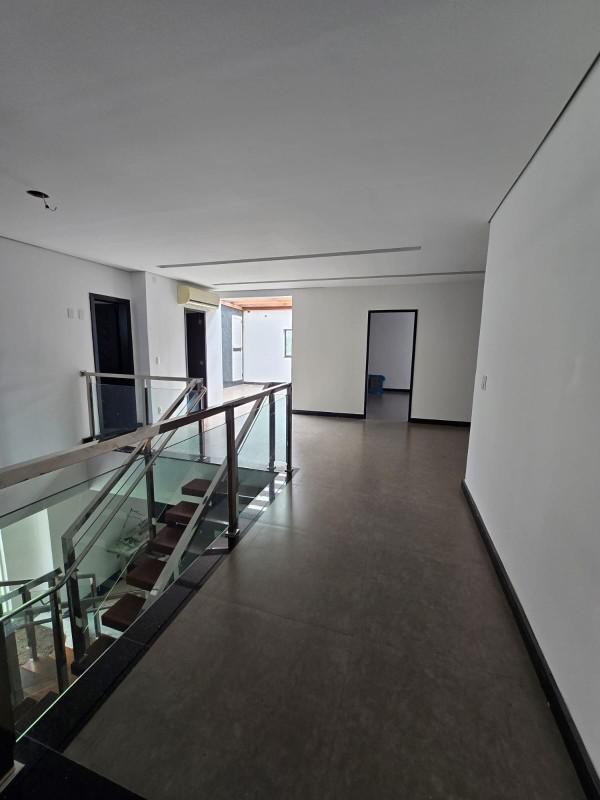 Casa, Cabral, 4 Quartos, 4 Vagas, 3 Suítes