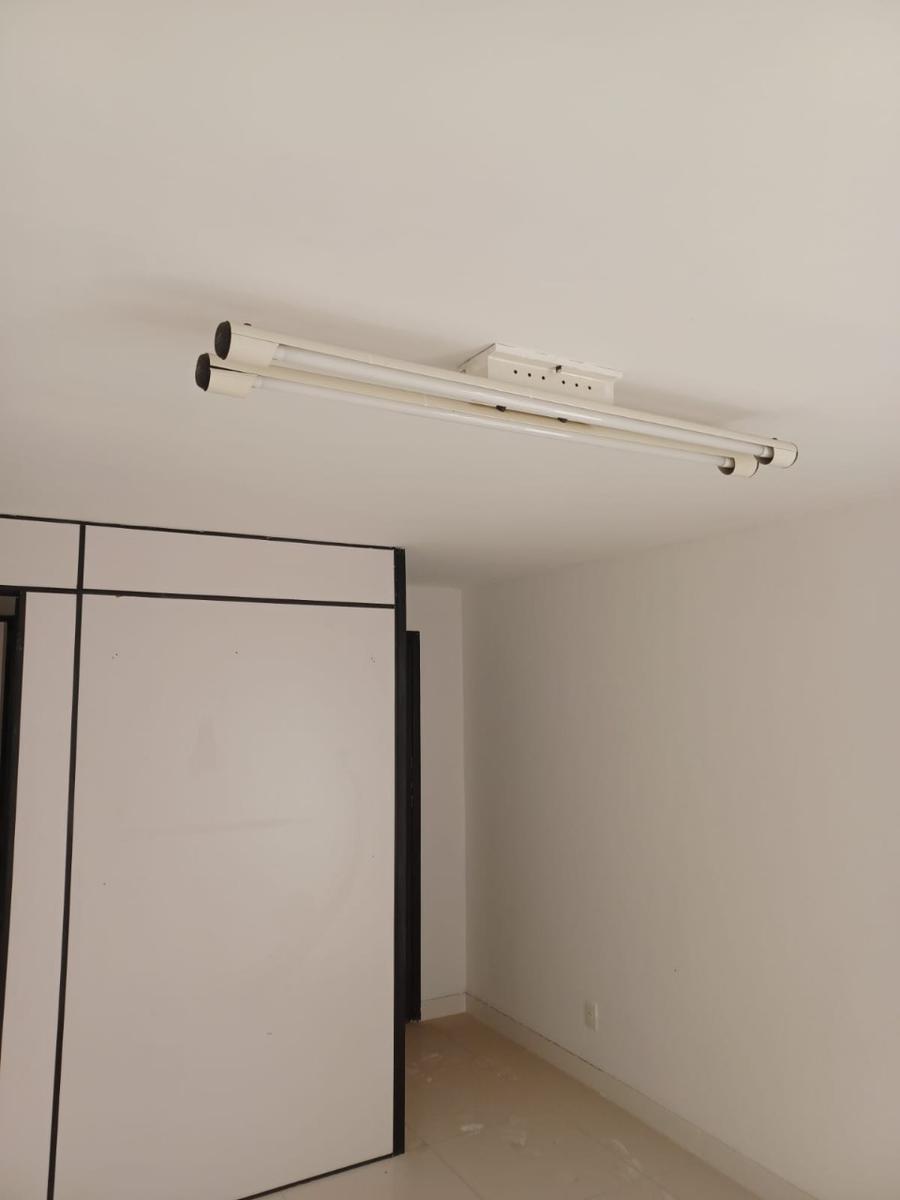 Sala, Santa Efigênia, 0 Quarto, 1 Vaga