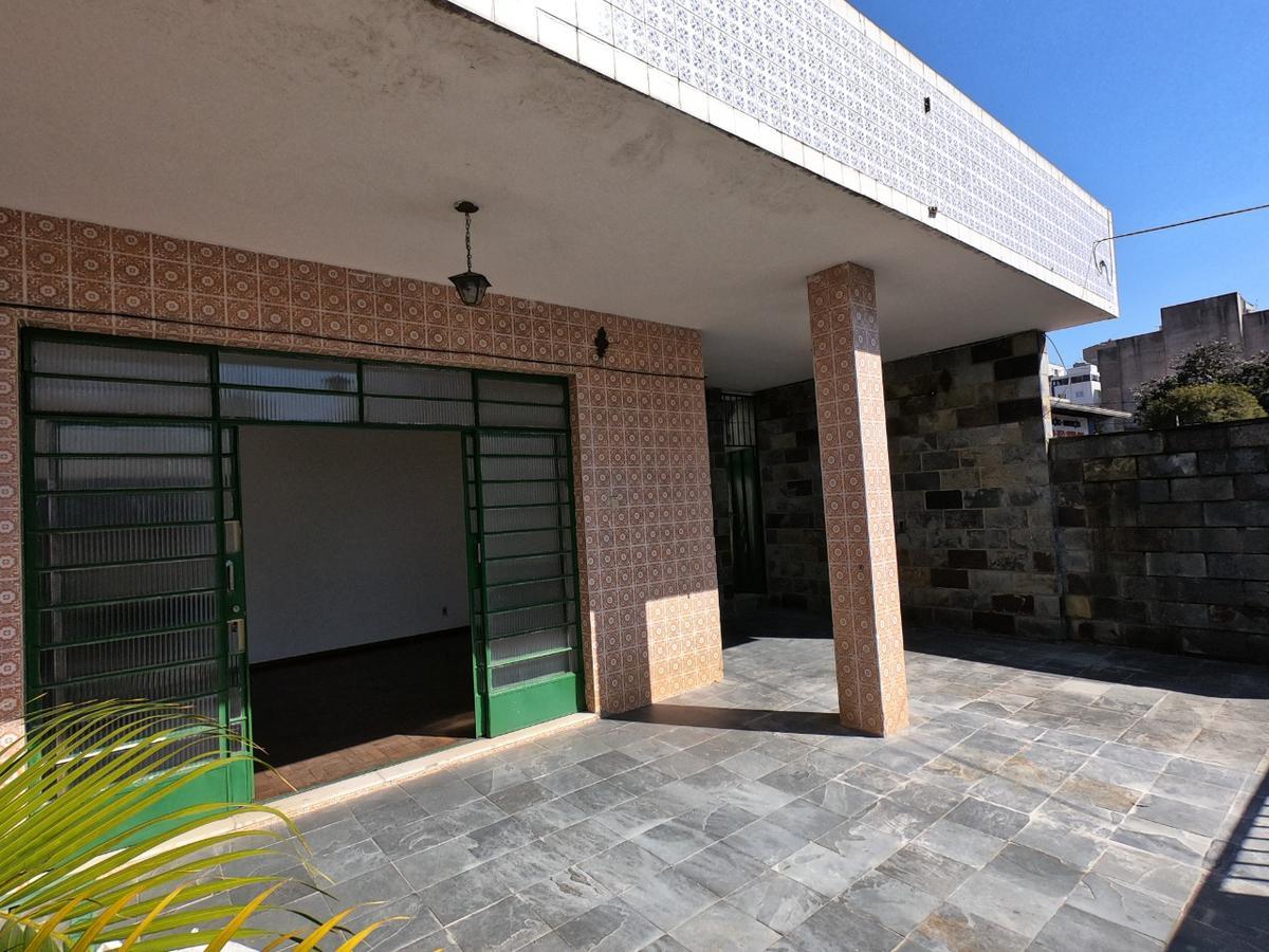 Casa, Caiçaras, 4 Quartos, 2 Vagas, 1 Suíte