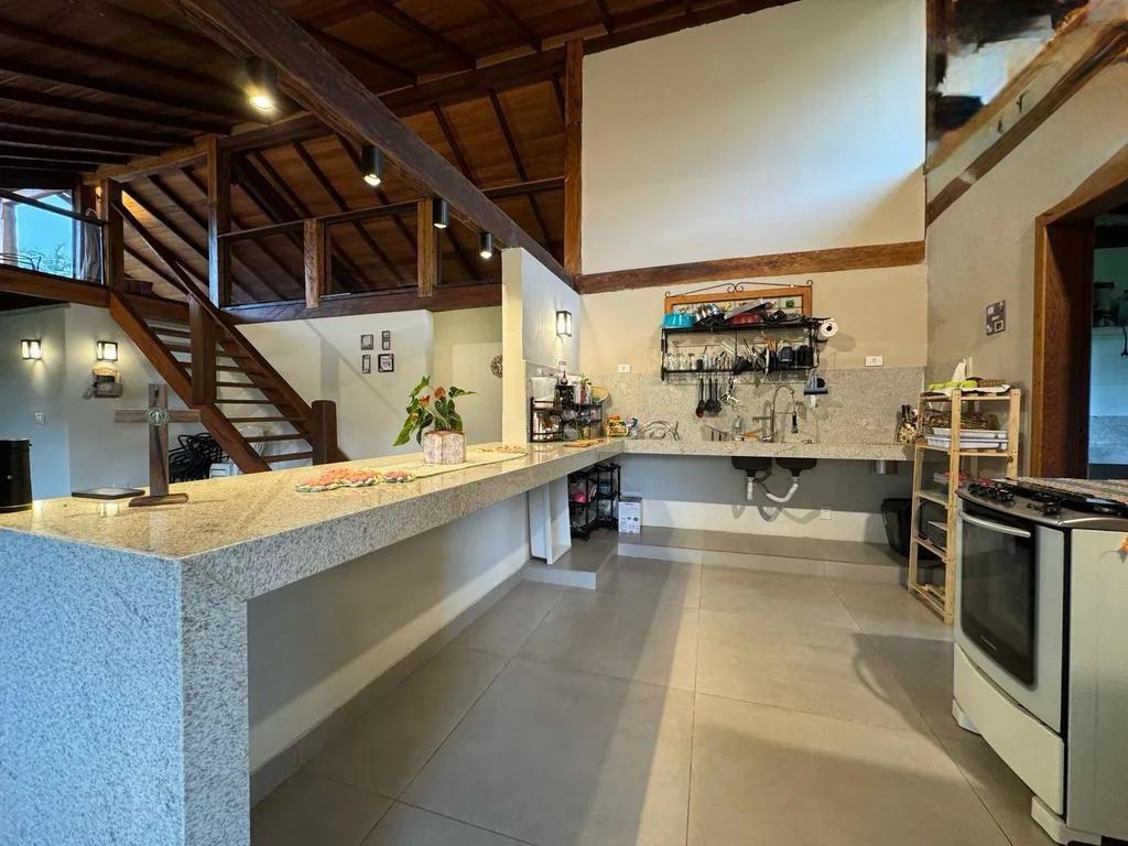 Casa, São Sebastião das Águas Claras, 4 Quartos, 3 Vagas, 1 Suíte