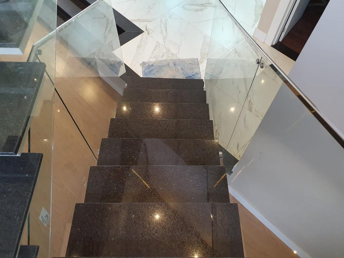 Casa, Alphaville - Lagoa dos Ingleses, 5 Quartos, 4 Vagas, 1 Suíte