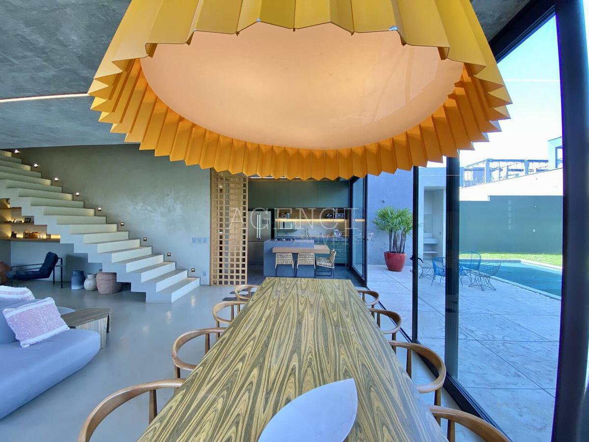 Casa, Alphaville - Lagoa dos Ingleses, 4 Quartos, 0 Vaga, 4 Suítes