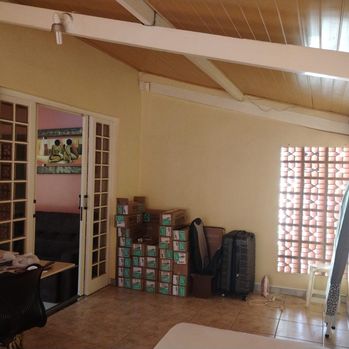 Casa, Castelo, 4 Quartos, 4 Vagas, 1 Suíte