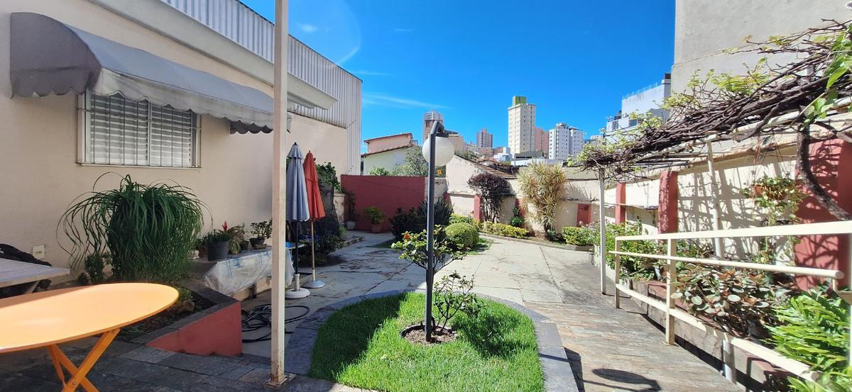 Casa, Floresta, 6 Quartos, 1 Vaga, 1 Suíte