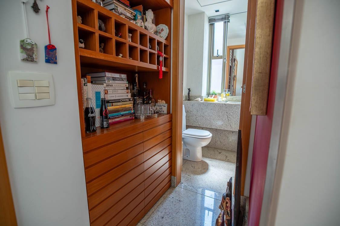 Apartamento, Sion, 4 Quartos, 3 Vagas, 2 Suítes
