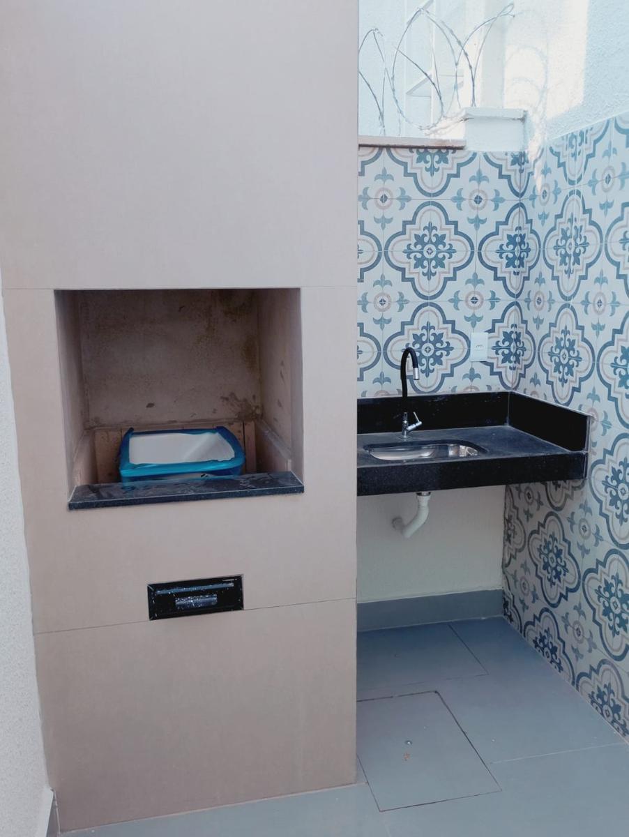 Casa, Planalto, 2 Quartos, 1 Vaga, 2 Suítes