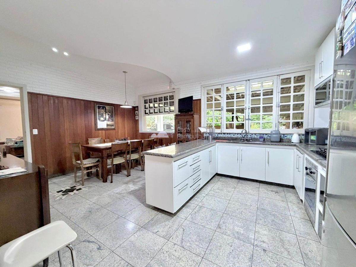 Casa, São Luiz (pampulha), 6 Quartos, 9 Vagas, 2 Suítes