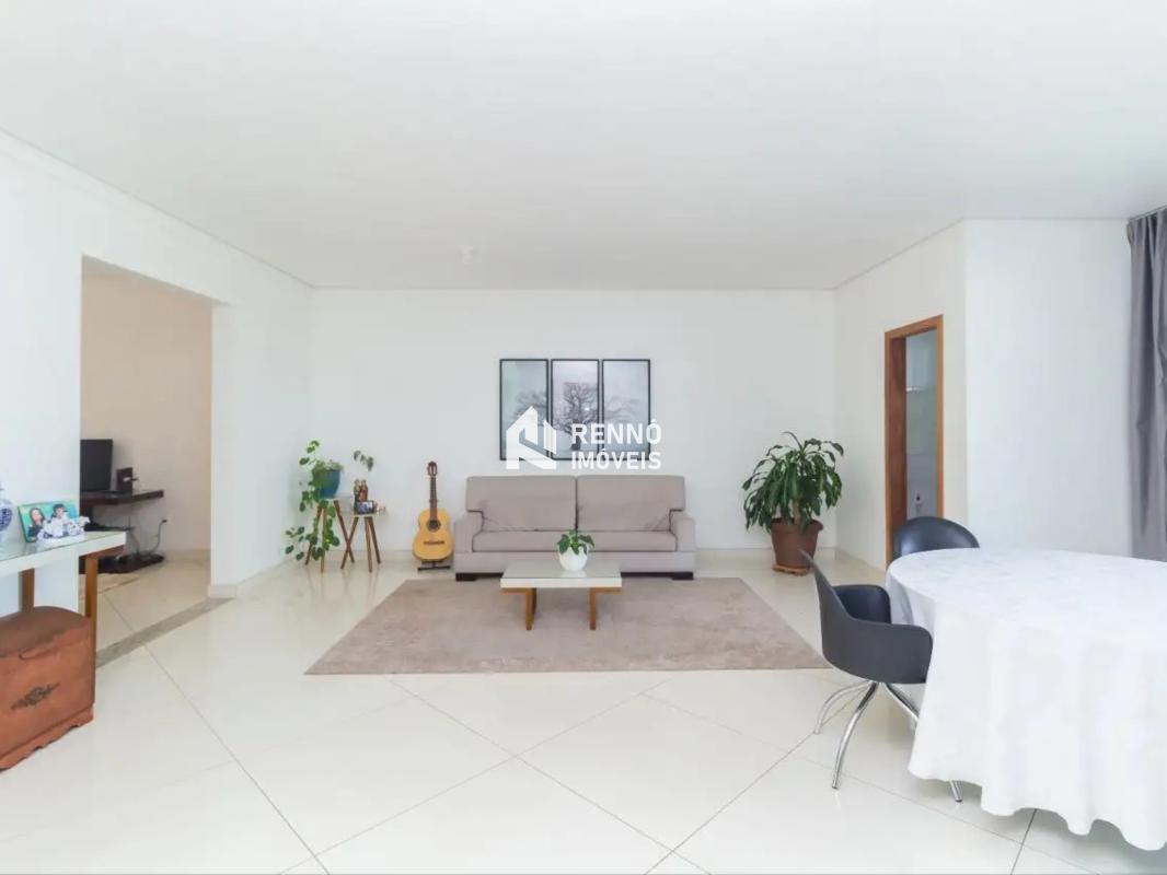 Casa, Estoril, 4 Quartos, 3 Vagas, 4 Suítes