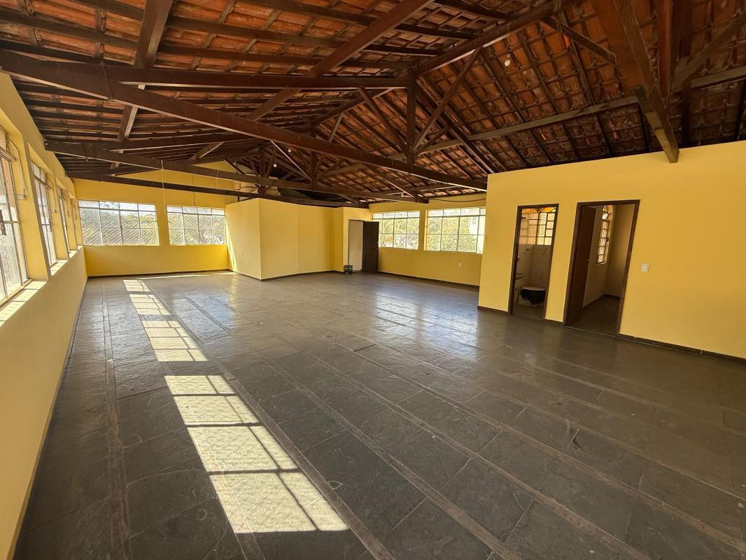 Casa, Planalto, 4 Quartos, 4 Vagas, 1 Suíte