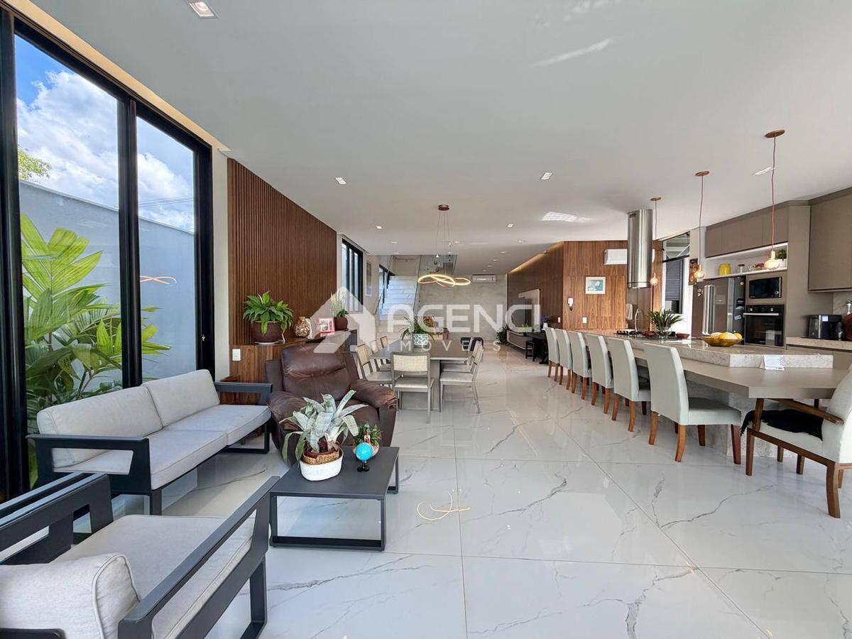 Casa, Portal do Sol, 4 Quartos, 0 Vaga, 4 Suítes