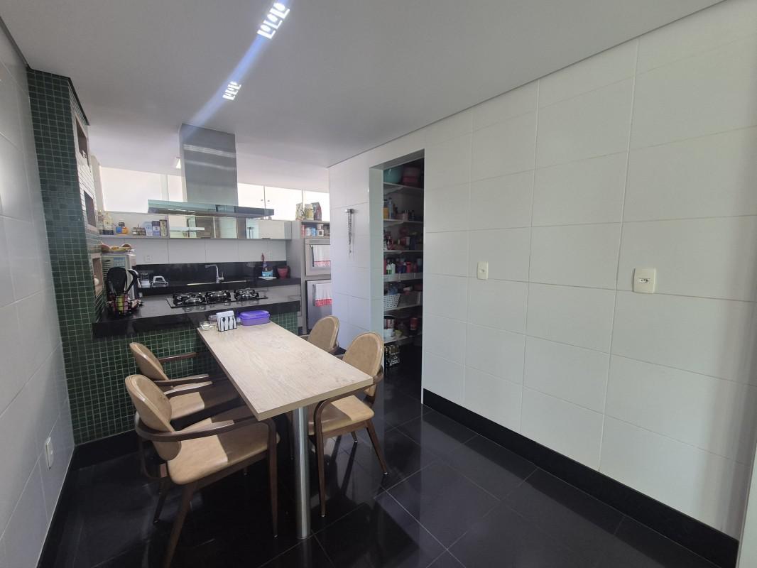 Apartamento, Barroca, 4 Quartos, 4 Vagas, 1 Suíte