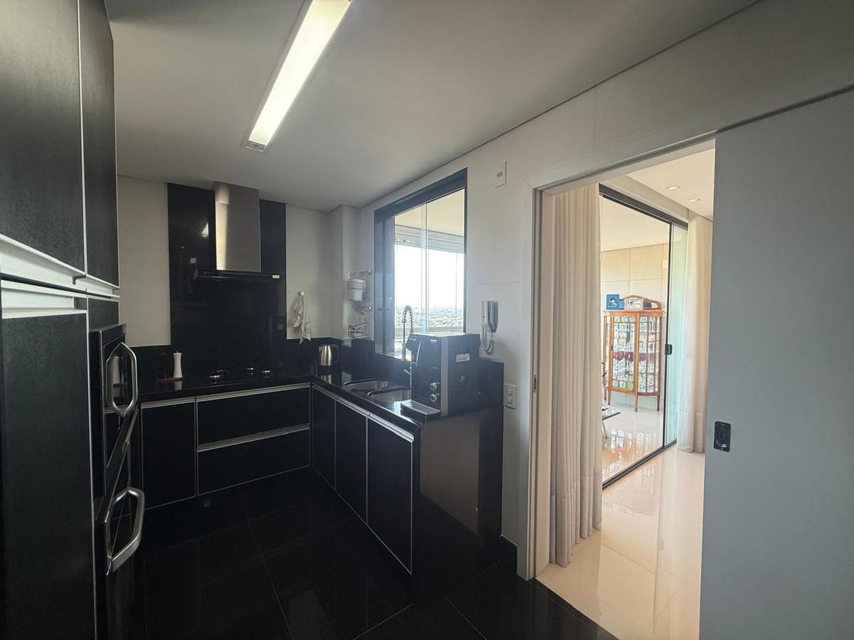 Apartamento, Ouro Preto, 4 Quartos, 3 Vagas, 2 Suítes