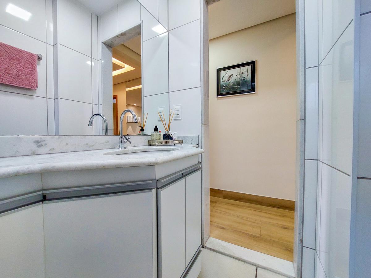 Apartamento, Castelo, 3 Quartos, 2 Vagas, 1 Suíte