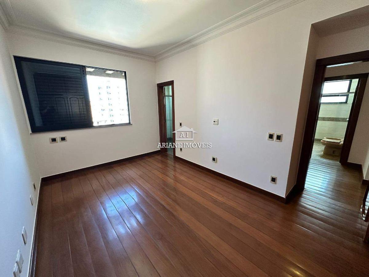 Apartamento, Serra, 4 Quartos, 5 Vagas, 2 Suítes