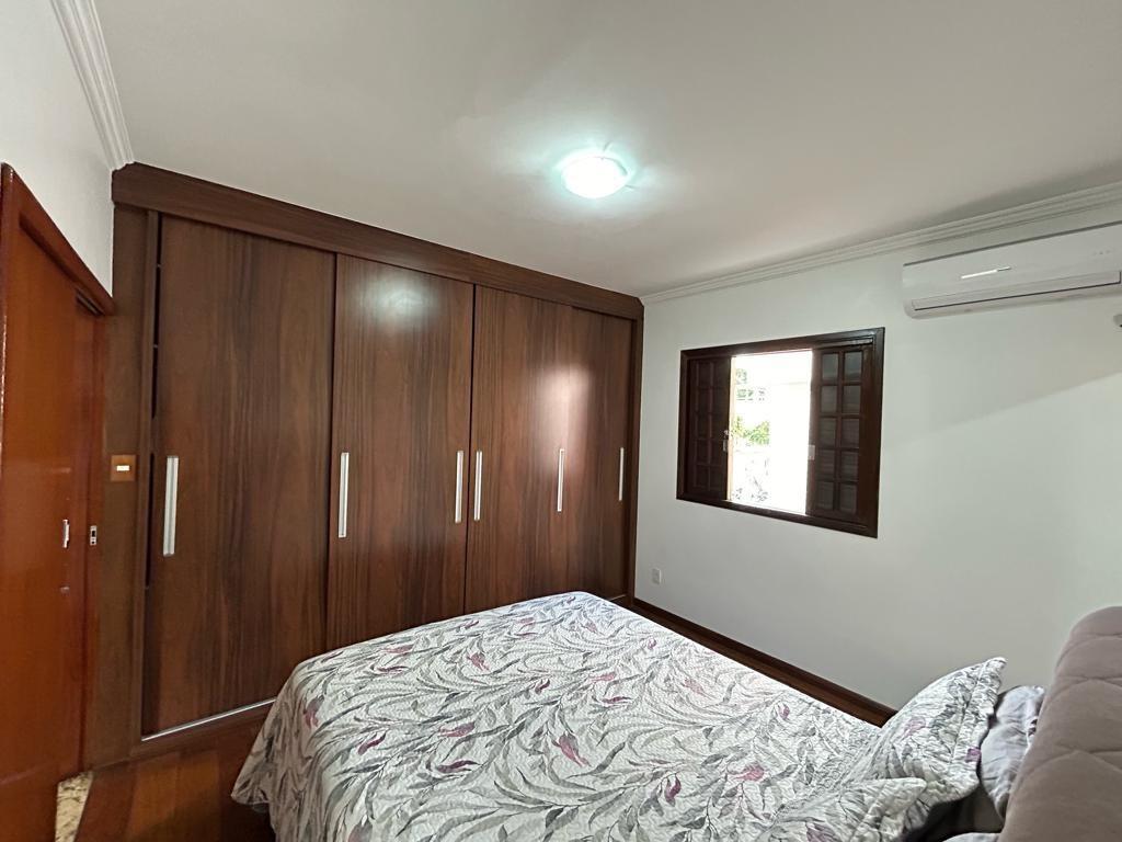 Casa, Nova Esperança, 5 Quartos, 5 Vagas, 1 Suíte