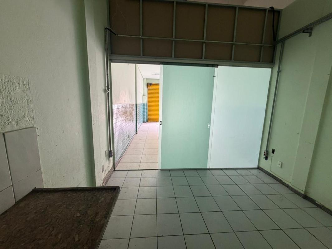 Andar, Santa Branca, 0 Quarto, 0 Vaga