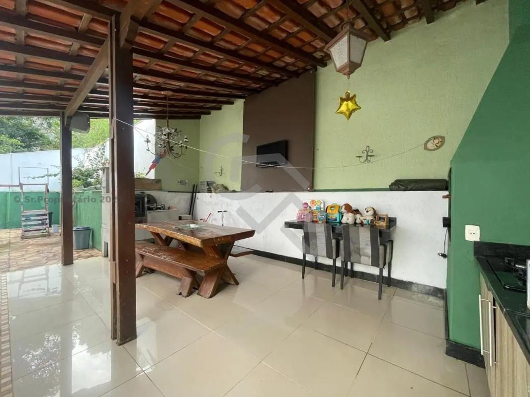 Casa, Santa Lúcia, 5 Quartos, 4 Vagas, 2 Suítes