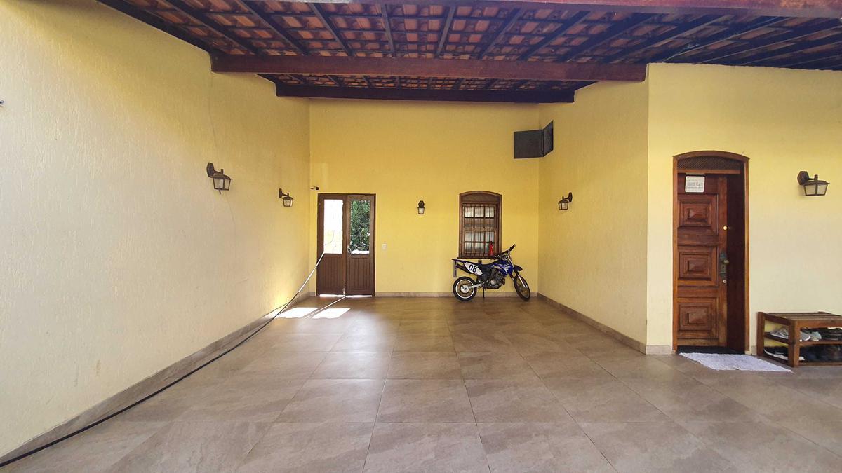 Casa, Jardim Industrial, 3 Quartos, 3 Vagas, 1 Suíte