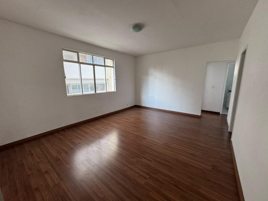 Apartamento, Sagrada Família, 2 Quartos, 1 Vaga