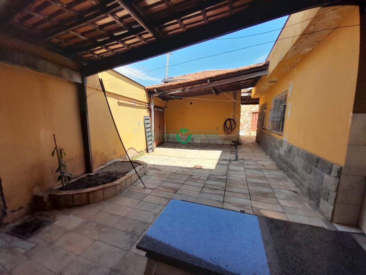 Casa, Cachoeirinha, 3 Quartos, 2 Vagas, 1 Suíte