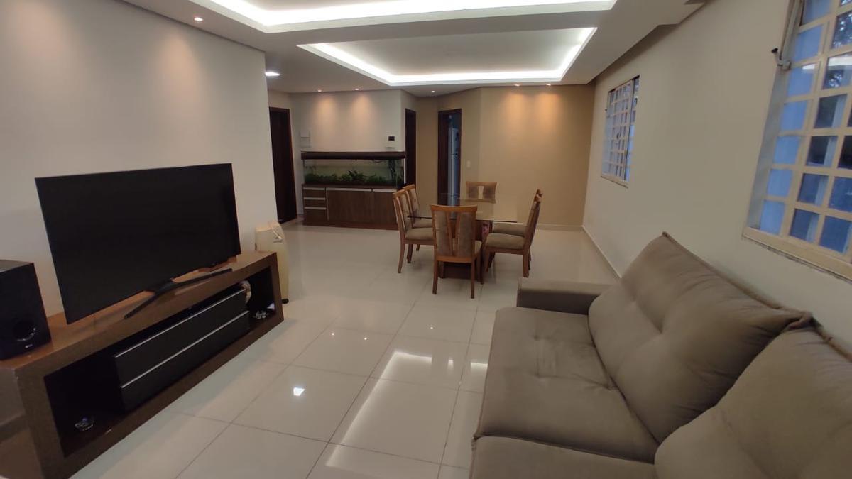 Casa, Cabral, 4 Quartos, 10 Vagas, 1 Suíte