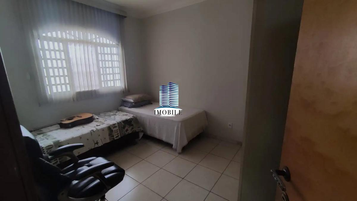 Casa, Serrano, 3 Quartos, 2 Vagas, 1 Suíte