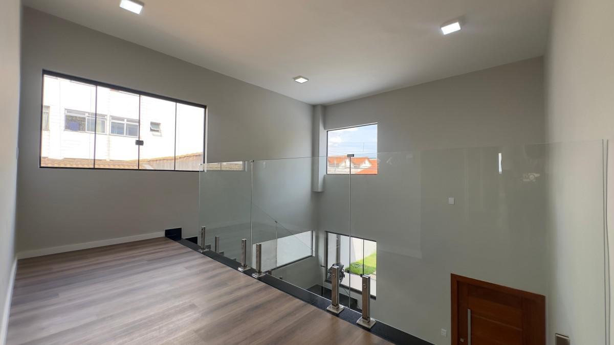 Casa, Heliópolis, 4 Quartos, 3 Vagas, 1 Suíte