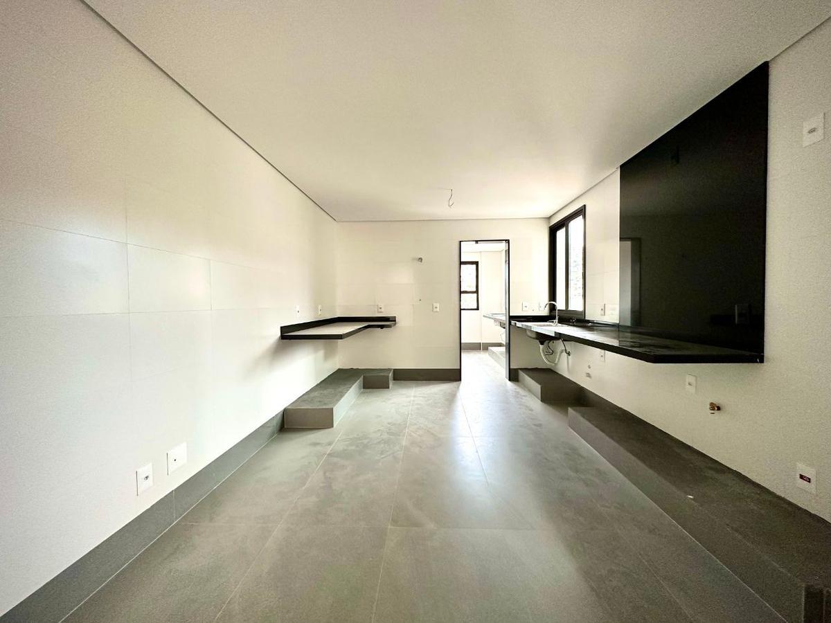 Apartamento, Serra, 4 Quartos, 4 Vagas, 2 Suítes