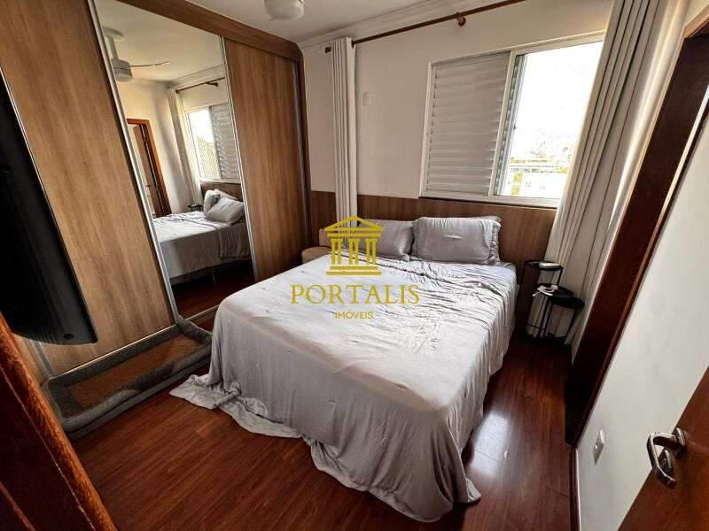 Apartamento, Sagrada Família, 3 Quartos, 2 Vagas, 1 Suíte