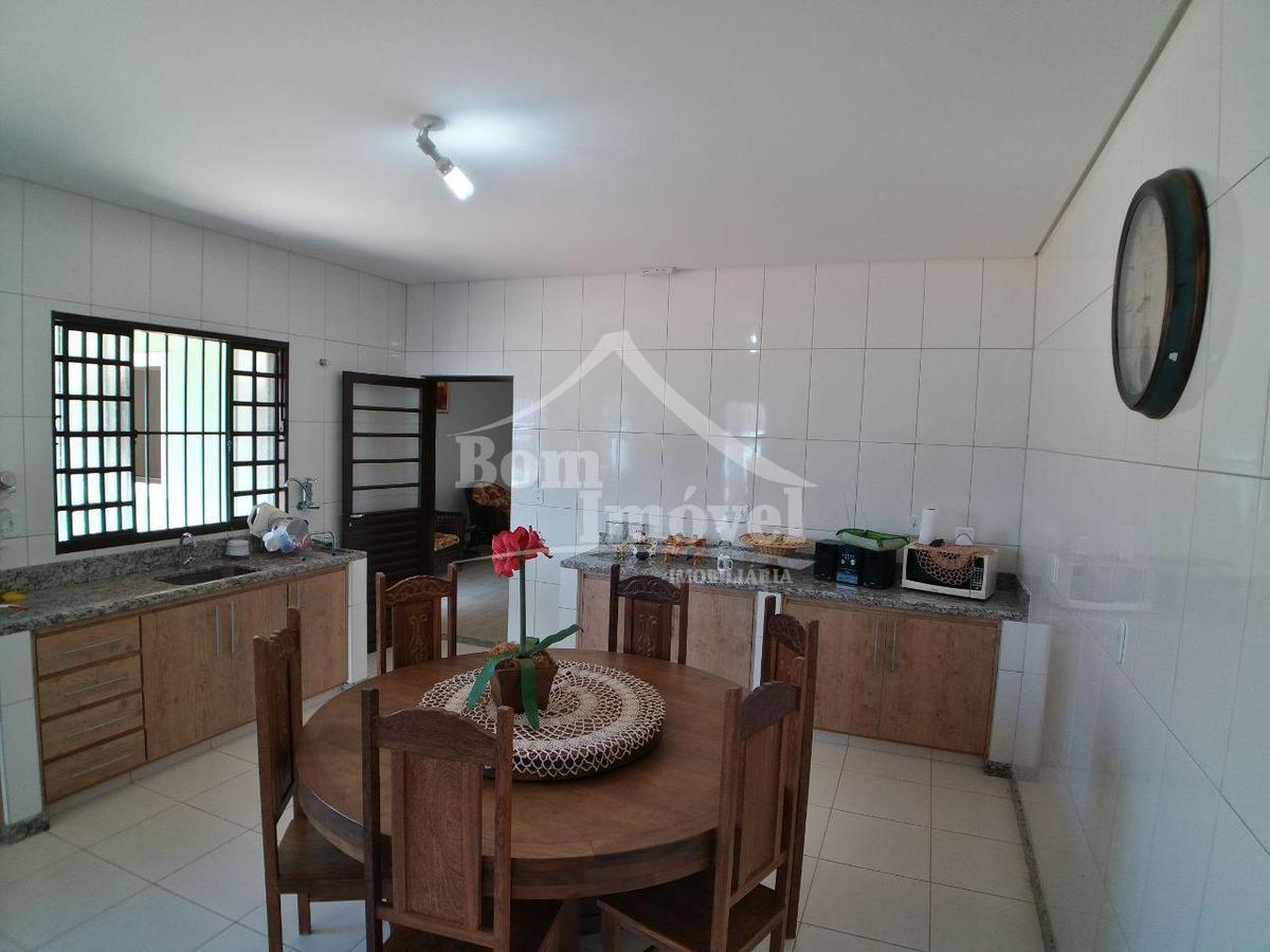 Fazenda, Zona Rural, 4 Quartos, 2 Vagas, 4 Suítes