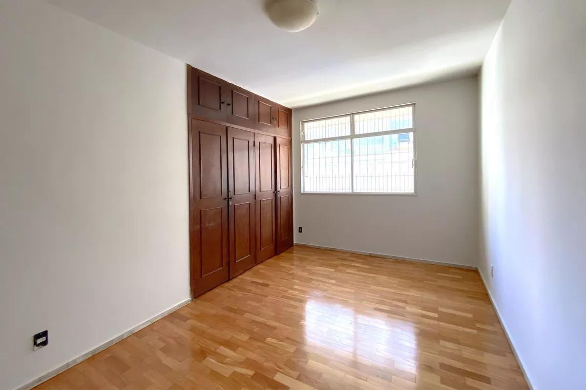 Apartamento, Funcionários, 4 Quartos, 2 Vagas, 1 Suíte