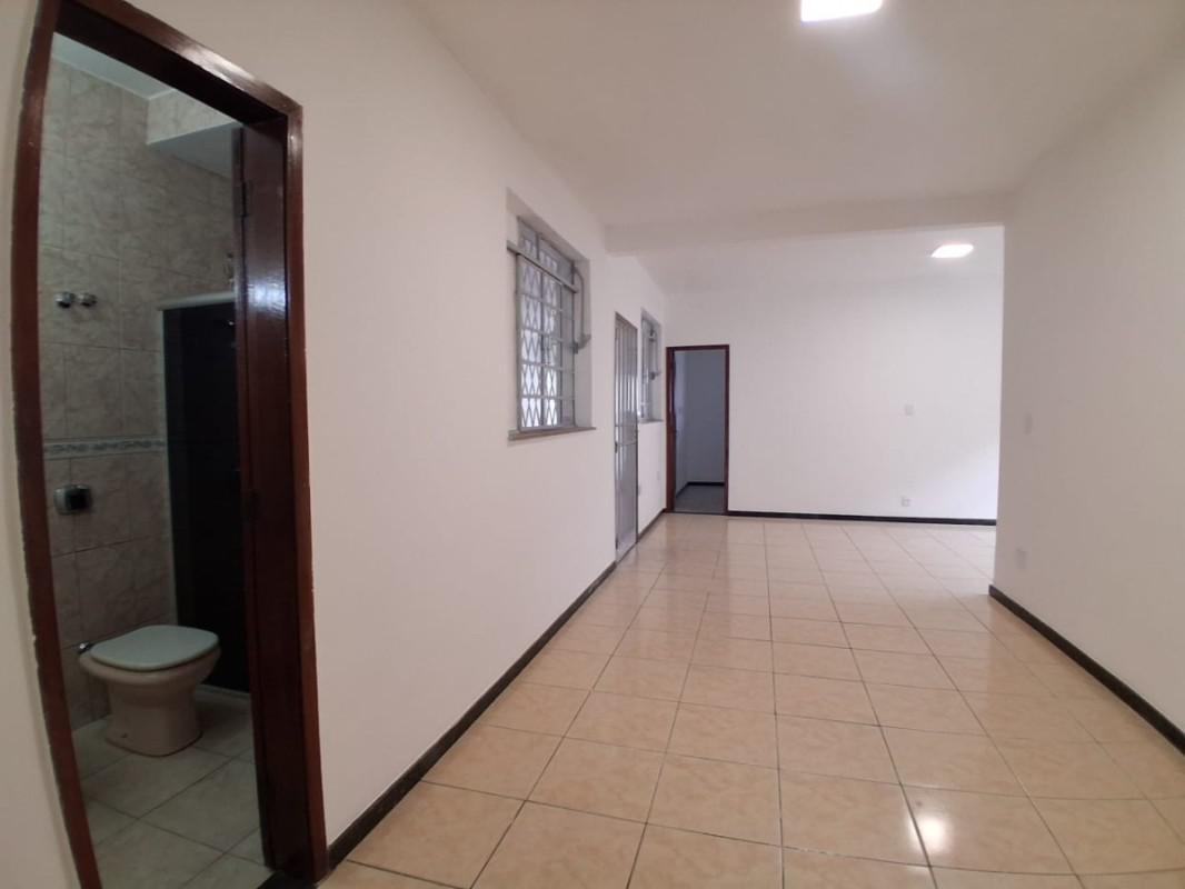Casa, Cachoeirinha, 3 Quartos, 4 Vagas, 1 Suíte