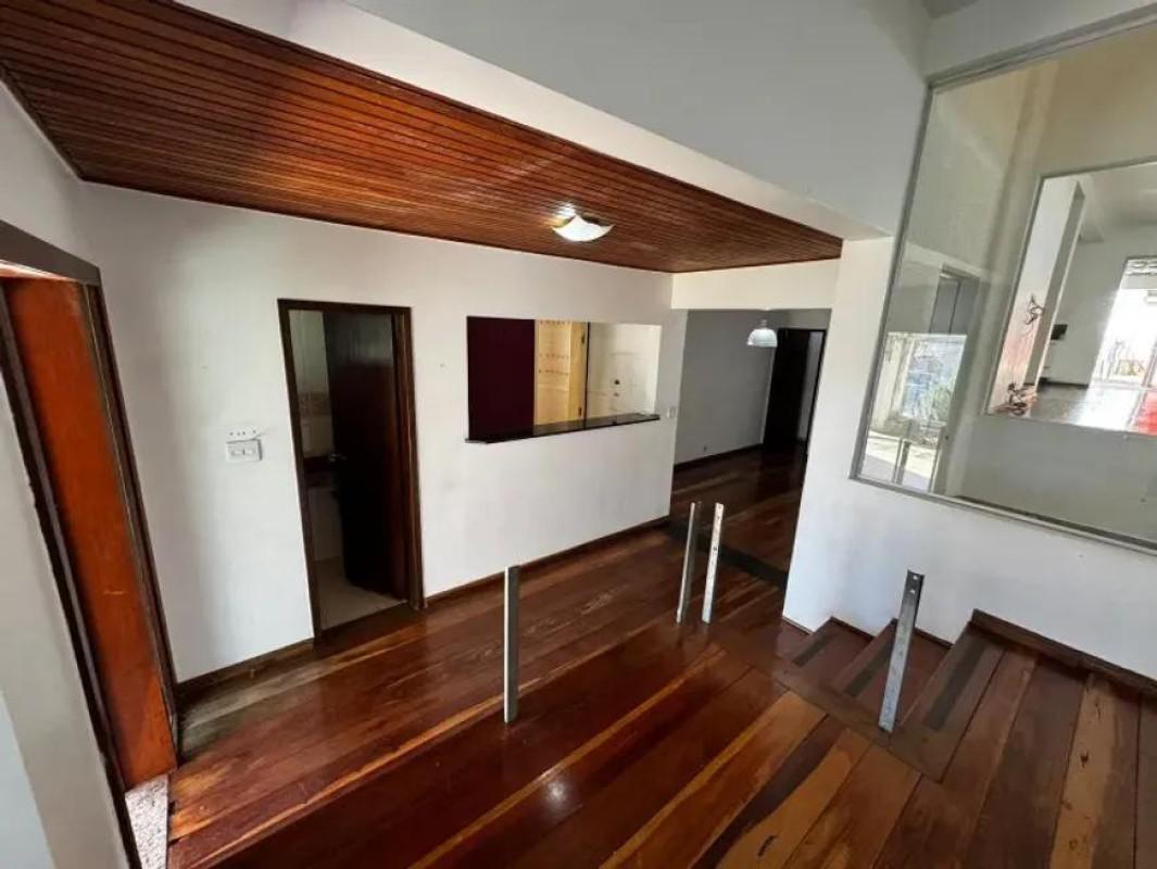 Casa Comercial, Castelo, 4 Quartos, 4 Vagas, 4 Suítes