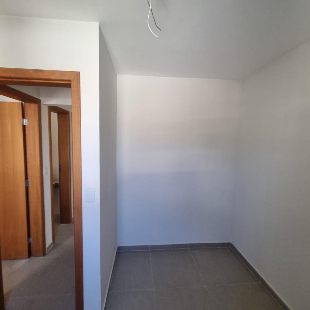 Apartamento, Floresta, 3 Quartos, 2 Vagas, 1 Suíte