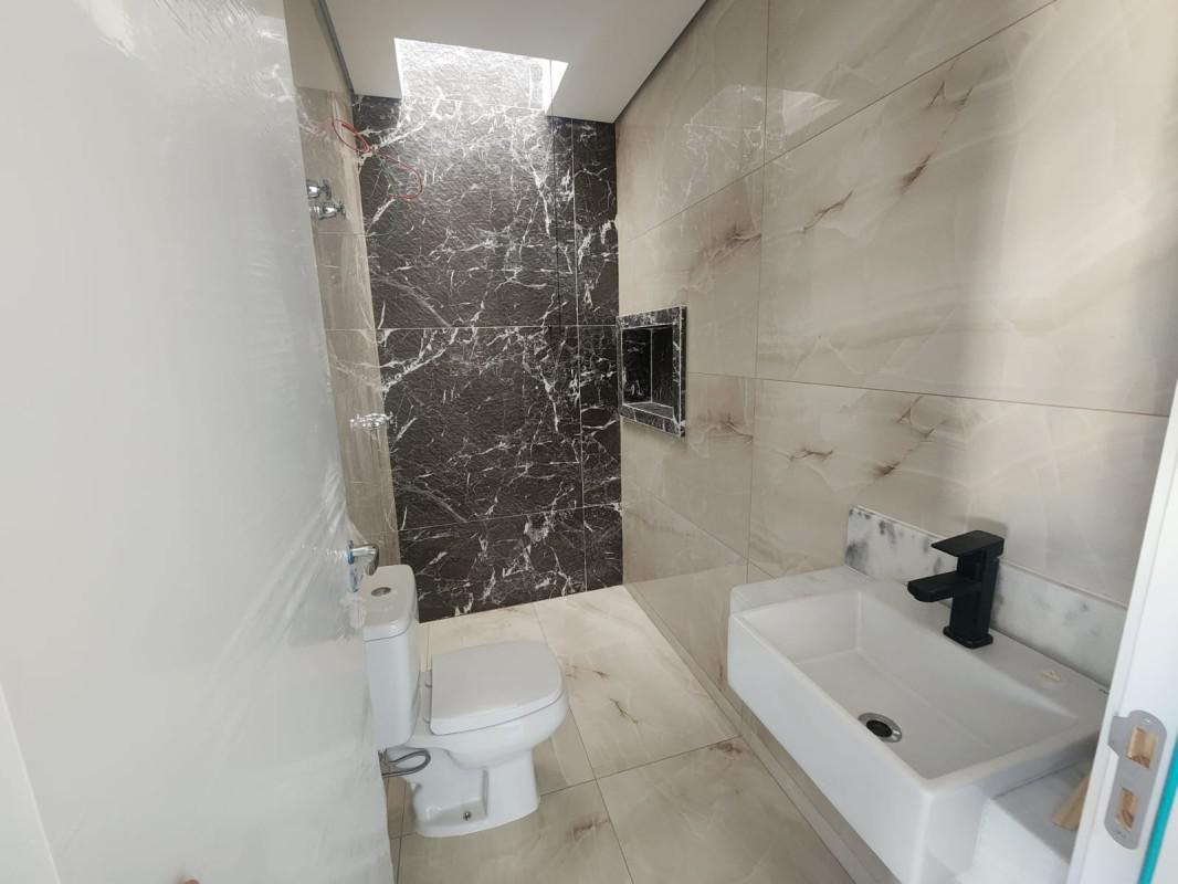 Casa, Cabral, 3 Quartos, 4 Vagas, 1 Suíte