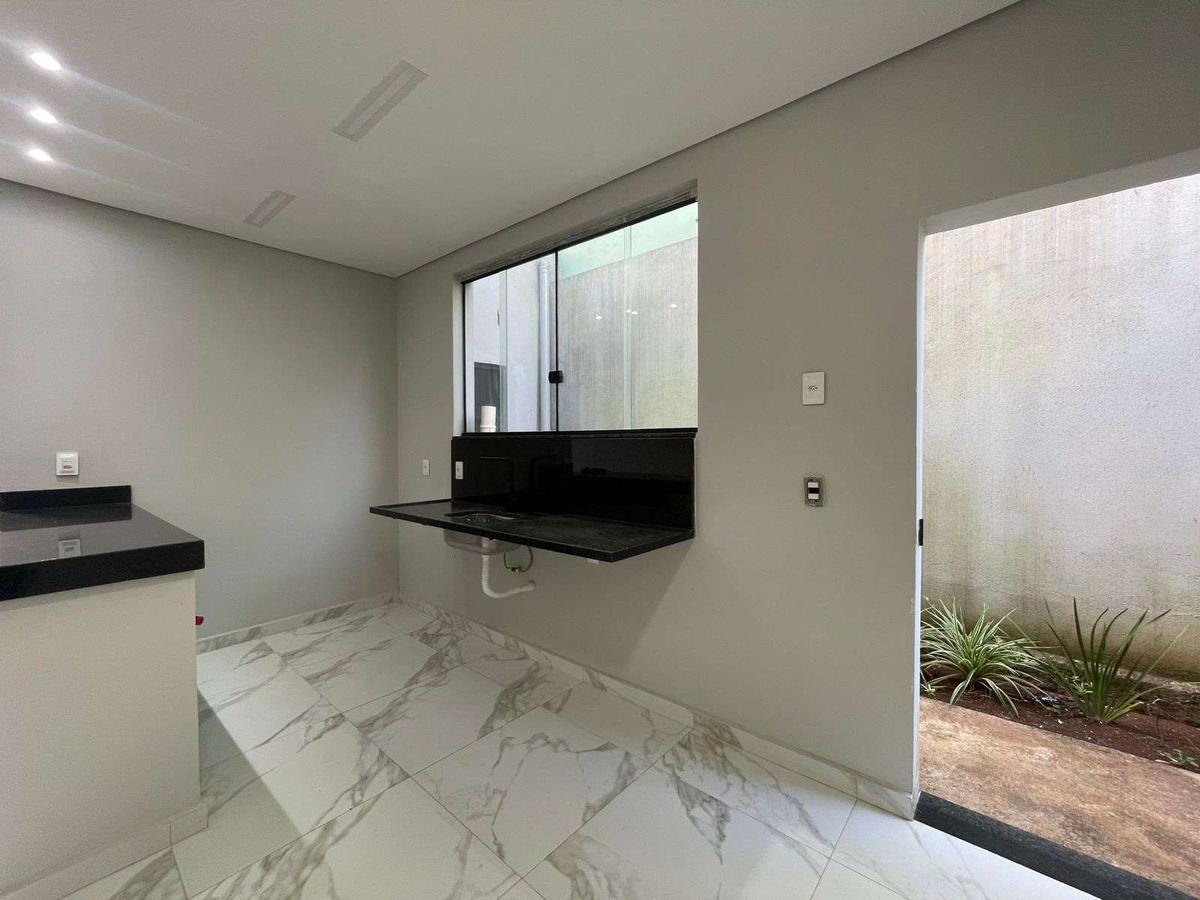 Casa, Santa Efigênia, 3 Quartos, 2 Vagas, 1 Suíte