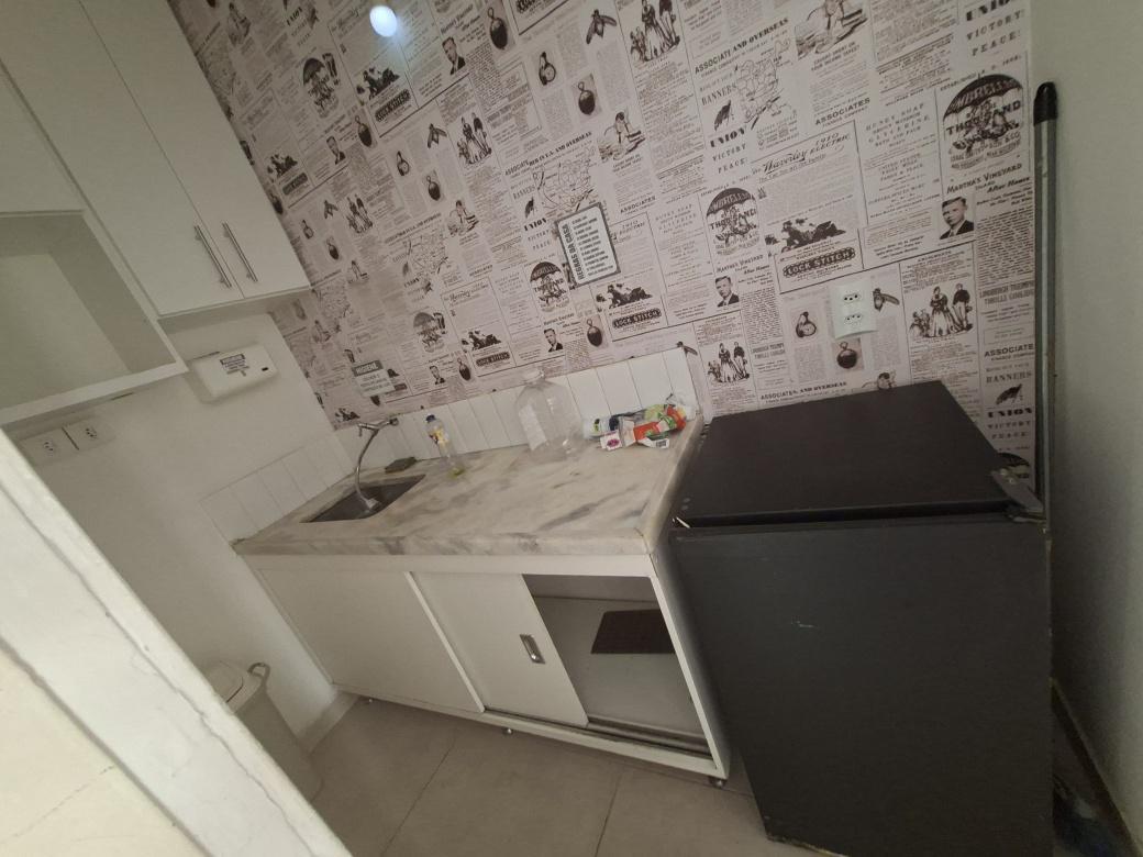 Sala, Savassi, 0 Quarto, 4 Vagas